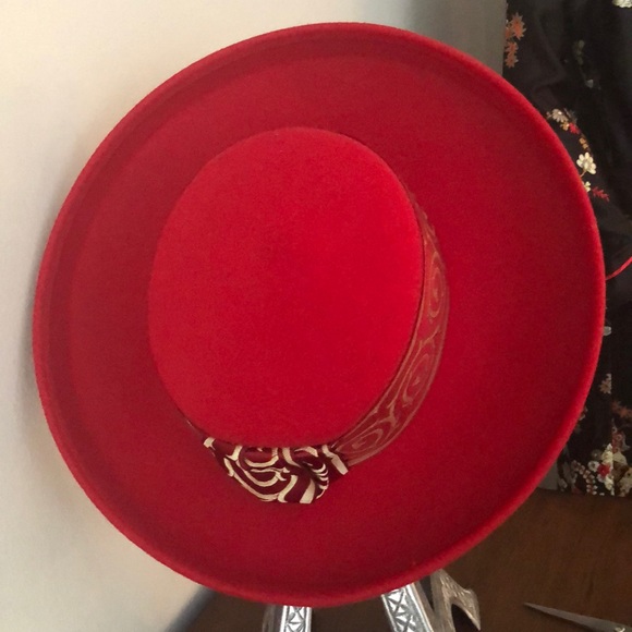 Vintage Georgi Felted Red Hat - Picture 2 of 7